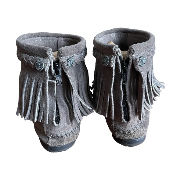 Minnetonka Moccasin High Top Back Zip Suede Leather Upper Boots In Grey Size: 7 - Picture 3 of 7
